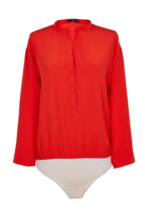 SEKSİ VE SPORTİF BİR STİL İÇİN 11 BODYSUIT MODELİ (8)