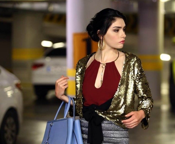 YAZ DİZİLERİNİN ÇOK KONUŞULAN STİLLERİ