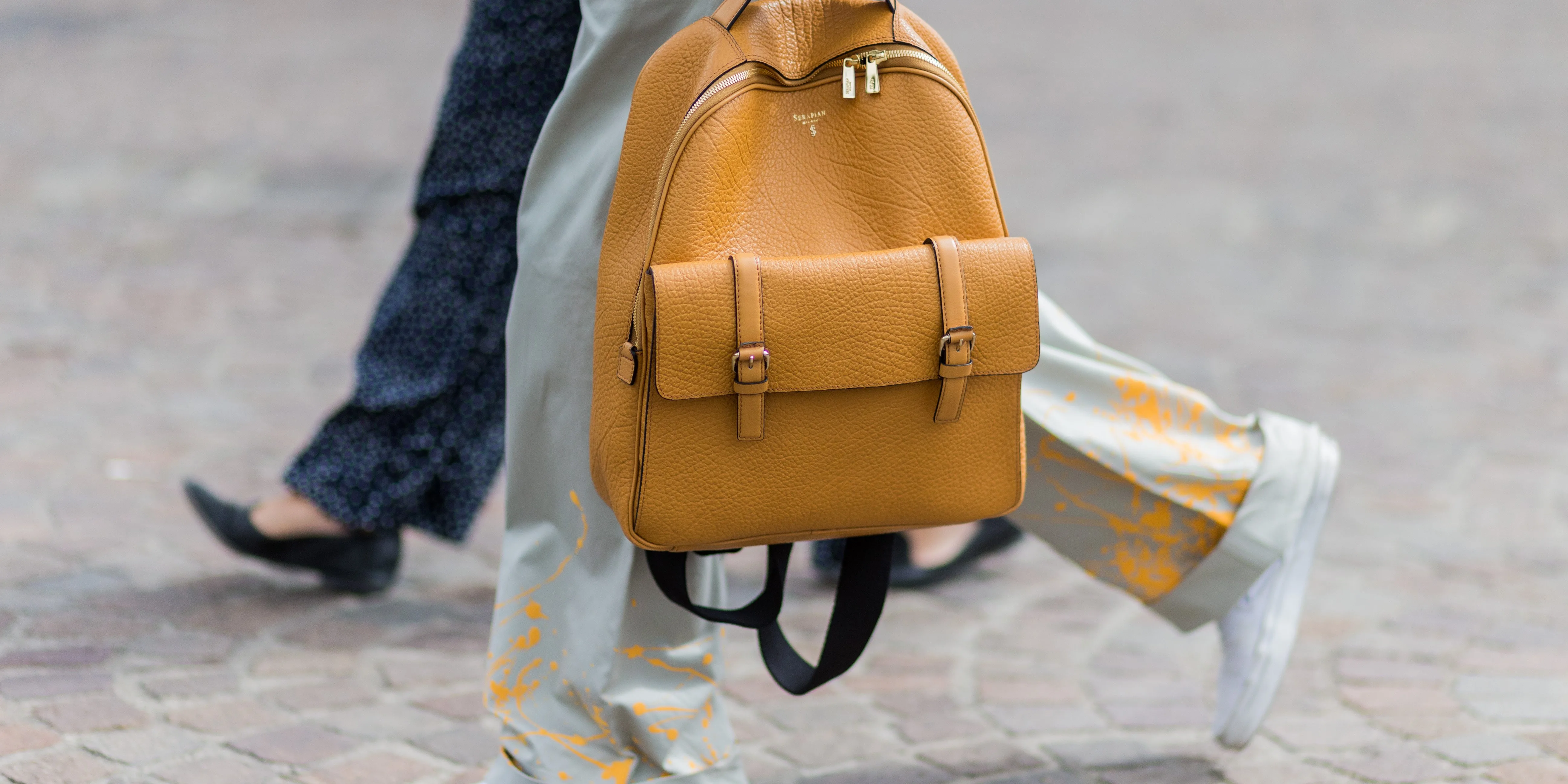 STİLİNİZDEN ÖDÜN VERMEMENİZİ SAĞLAYACAK 10 LAPTOP ÇANTASI (1)