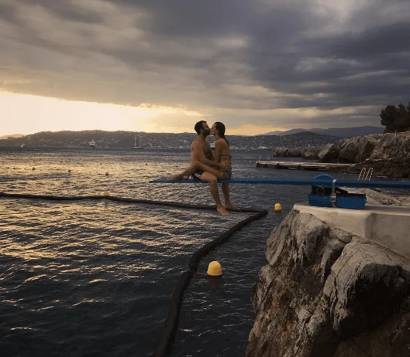 ÜNLÜ İSİMLERİN TATİLLERİNDEN RÜYA GİBİ KARELER (1)