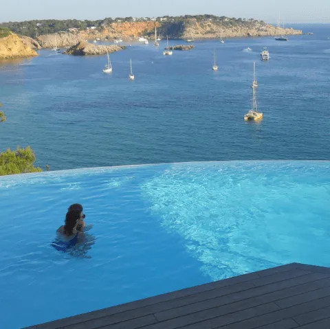 ÜNLÜ İSİMLERİN TATİLLERİNDEN RÜYA GİBİ KARELER (11)