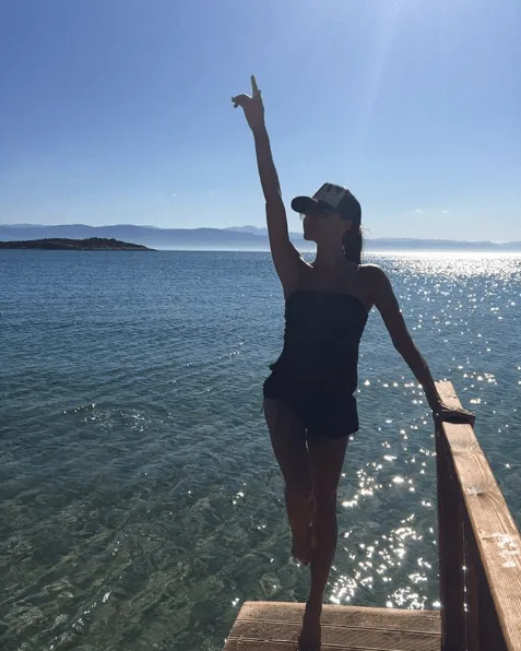 ÜNLÜ İSİMLERİN TATİLLERİNDEN RÜYA GİBİ KARELER (2)