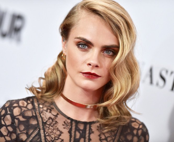 DALGALI SAÇLAR İÇİN ŞIK VE ÇEKİCİ EN İYİ 10 MODEL