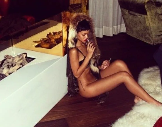 HOLLYWOOD YILDIZLARININ FAVORİ İÇ ÇAMAŞIRLARI 7