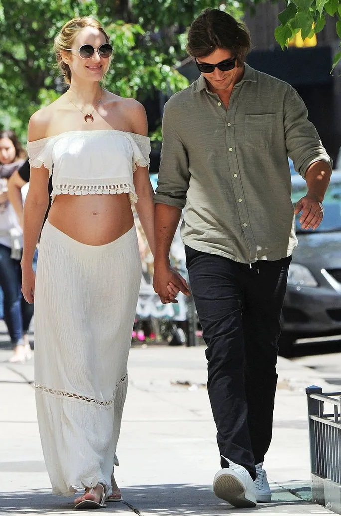 VİCTORIA'S SECRET MELEKLERİNDEN HAMİLE STİLİ DERSLERİ (6)