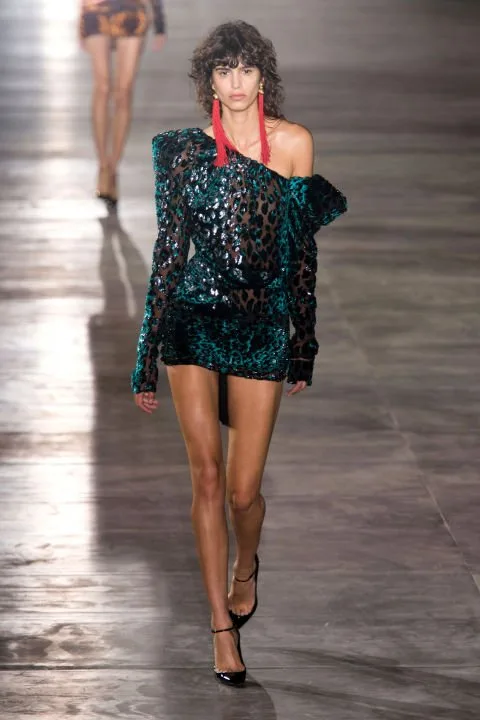 ANTHONY VACCARELLO İLK SAINT LAURENT KOLEKSİYONUYLA KARŞINIZDA (8)