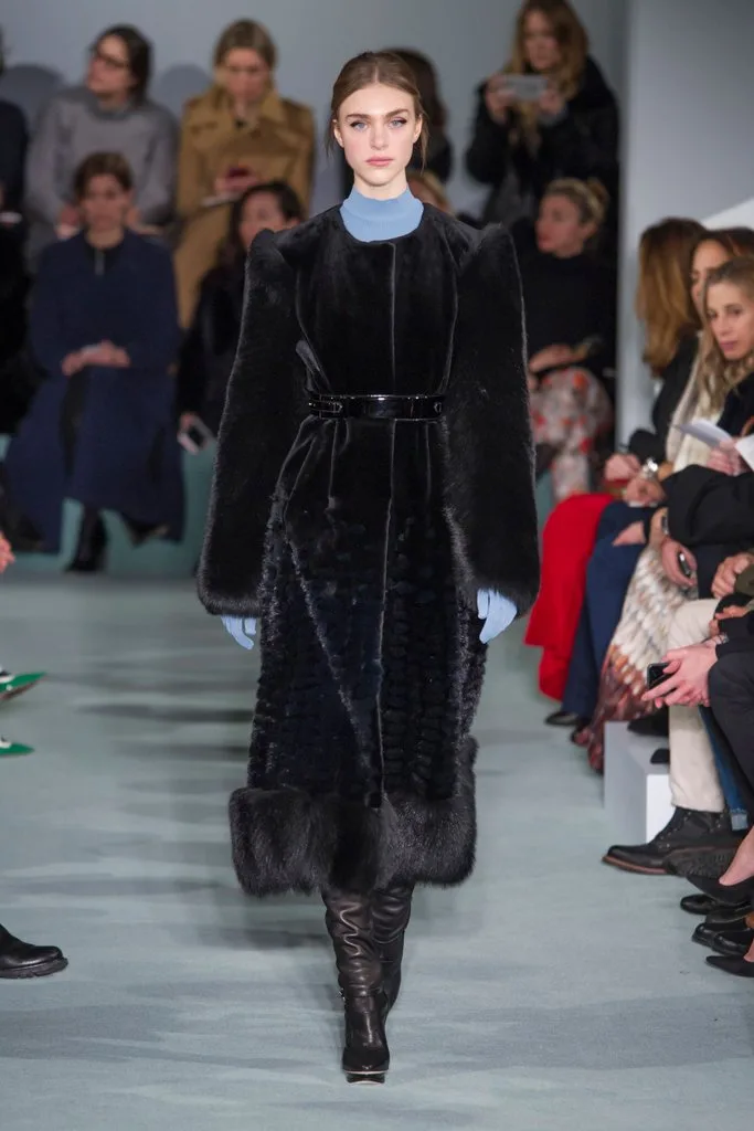 BU SEZONDA PODYUMDAN SOKAĞA UYARLAYABİLECEĞİNİZ 10 TREND (4)