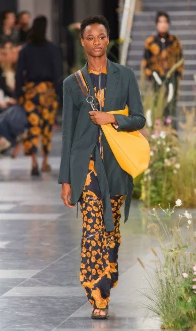 HIZLANDIRILMIŞ MODA HAFTALARI TURU 3