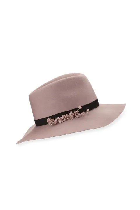 SONBAHAR İÇİN ŞIK VE BOHEM EN İYİ 10 ŞAPKA (4)