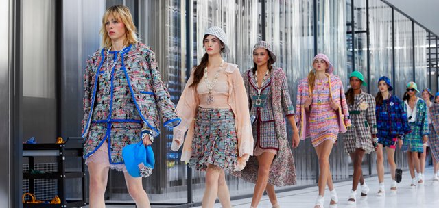 CHANEL 2017 İLKBAHAR-YAZ KOLEKSİYONUNDAN ÖNE ÇIKAN GÖRÜNÜMLER