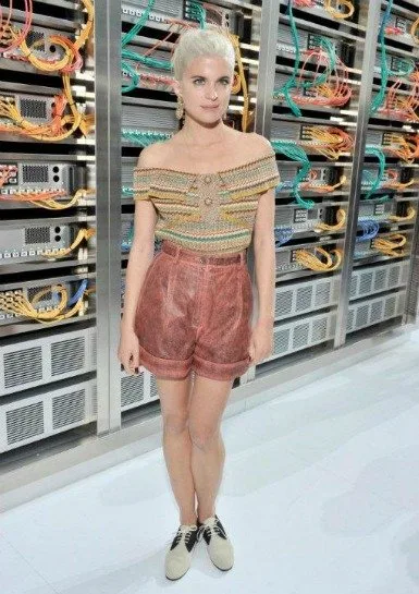 CHANEL DEFİLESİNİN STİLİYLE ETKİLEYEN KONUKLARI 21