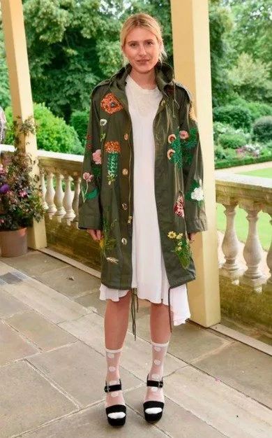 HEM ÜŞÜMEMENİZİ HEM DE DAHA ŞIK GÖRÜNMENİZİ SAĞLAYACAK KISA ÇORAPLAR b