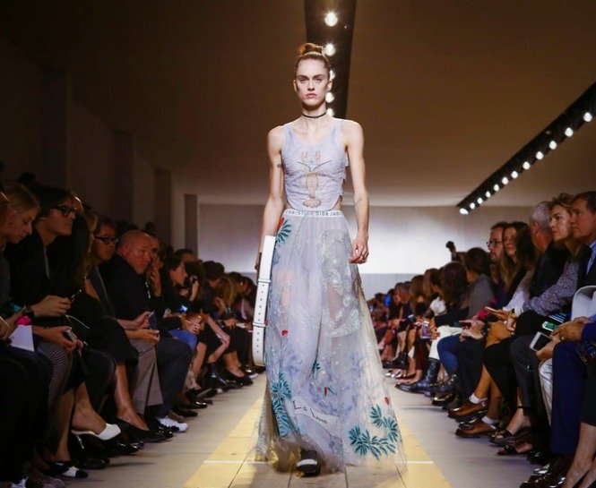 IPHONE 7 PLUS İLE ÇEKİLEN DIOR DEFİLESİ