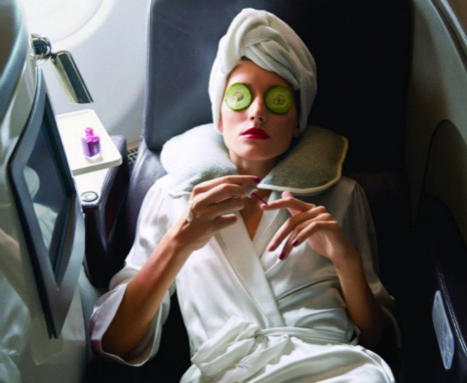 SEYAHAT ÖNCESİ VE SONRASI İÇİN PRATİK CİLT BAKIM ÖNERİLERİ