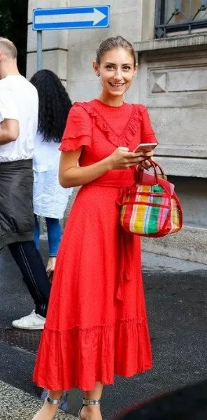 bu sezon herkes kırmızı giyiyor r