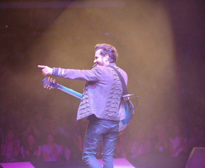 ÜNLÜLERİN FAVORİ KENAN DOĞULU ŞARKILARI