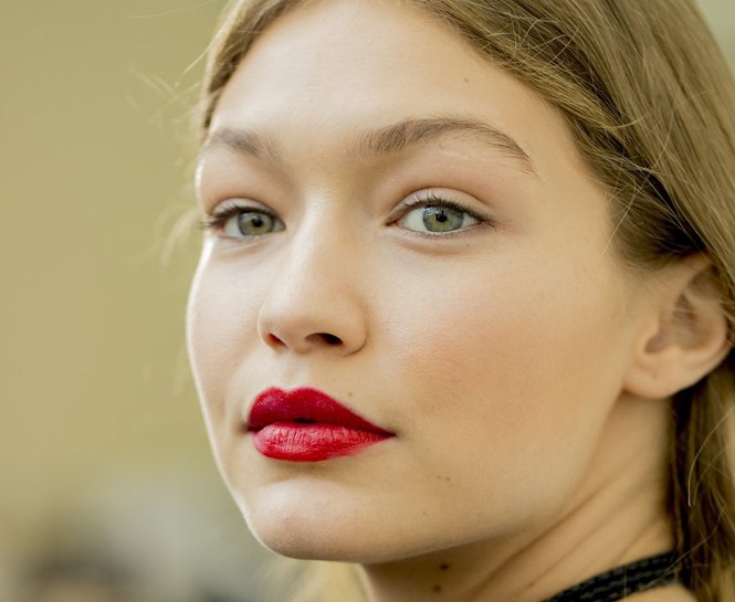 EKİM AYINDA EDİNMENİZ GEREKEN 9 GÜZELLİK ÜRÜNÜ