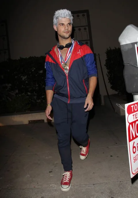 ÜNLÜLERDEN 2016'NIN EN İYİ CADILAR BAYRAMI KOSTÜMLERİ (13)