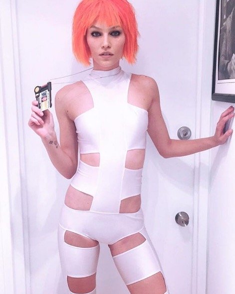 ÜNLÜLERDEN 2016'NIN EN İYİ CADILAR BAYRAMI KOSTÜMLERİ (3)