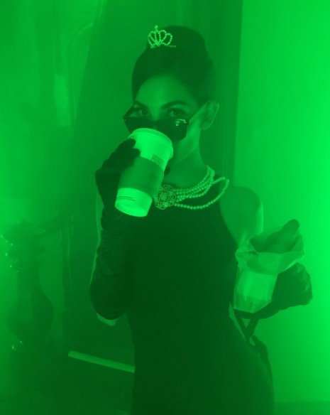 ÜNLÜLERDEN 2016'NIN EN İYİ CADILAR BAYRAMI KOSTÜMLERİ (8)