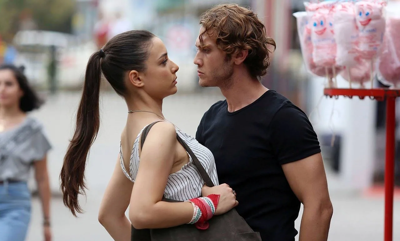 SİZCE YILIN EN İYİ EKRAN ÇİFTİ HANGİSİ (1)