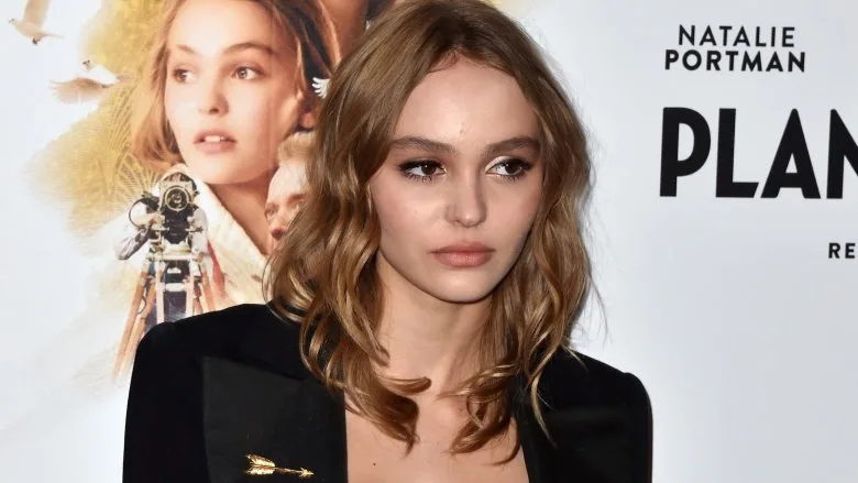 YÜKSELEN YILDIZ LILY ROSE DEPP HAKKINDA BİLMENİZ GEREKENLER (3)