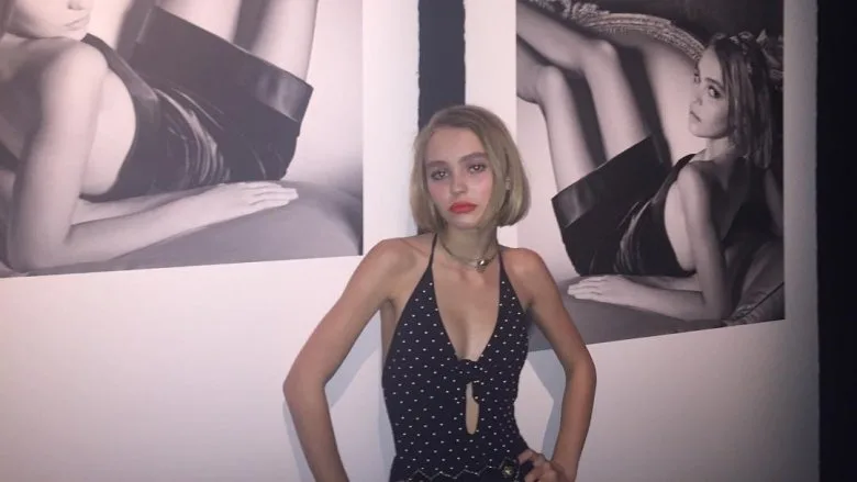 YÜKSELEN YILDIZ LILY ROSE DEPP HAKKINDA BİLMENİZ GEREKENLER (5)