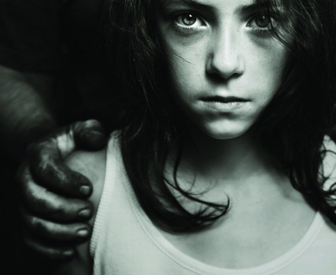 ÇEK ELLERİNİ ÜZERİMDEN