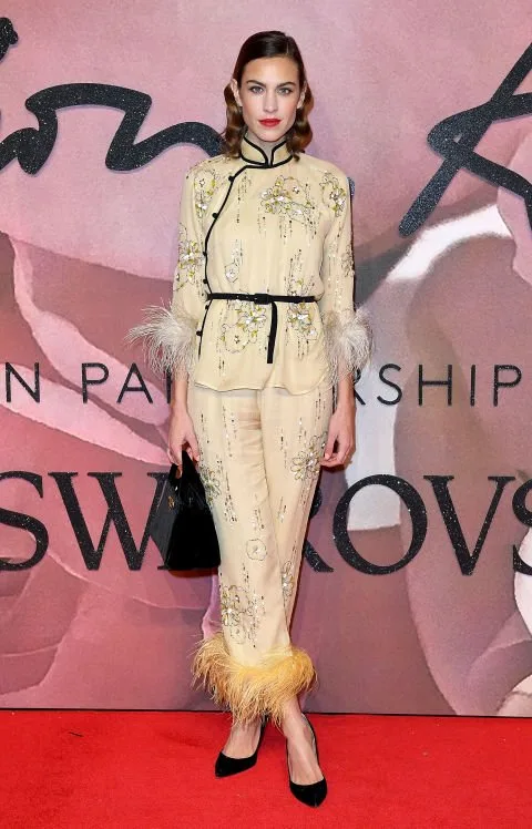 2016 İNGİLİZ MODA ÖDÜLLERİ GECESİNDEN EN İYİ GÖRÜNÜMLER (20)