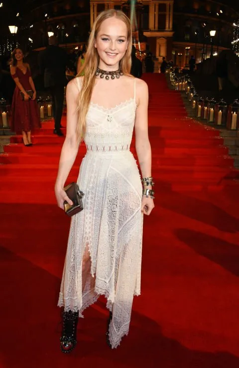 2016 İNGİLİZ MODA ÖDÜLLERİ GECESİNDEN EN İYİ GÖRÜNÜMLER (24)