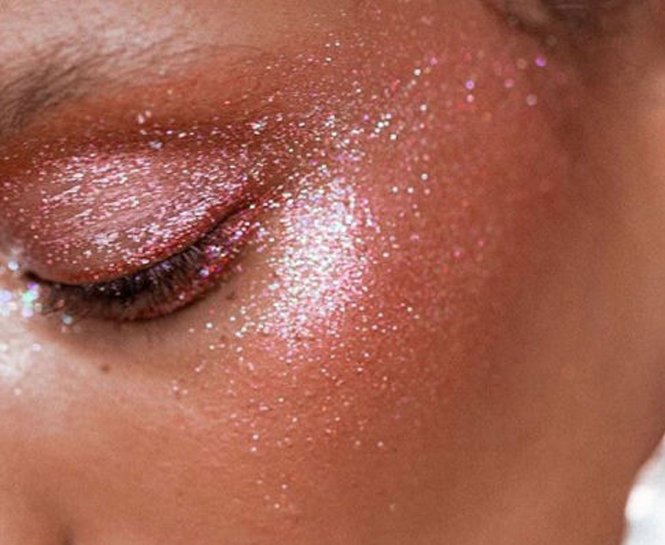 KIŞA DAMGASINI VURACAK TREND: SİMLİ AYDINLATICILAR!