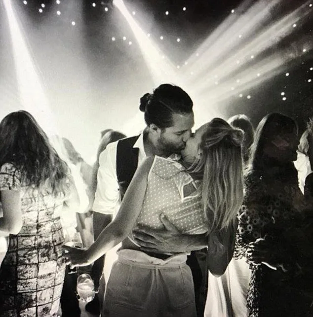 MARGOT ROBBIE EVLENDİ! (3)