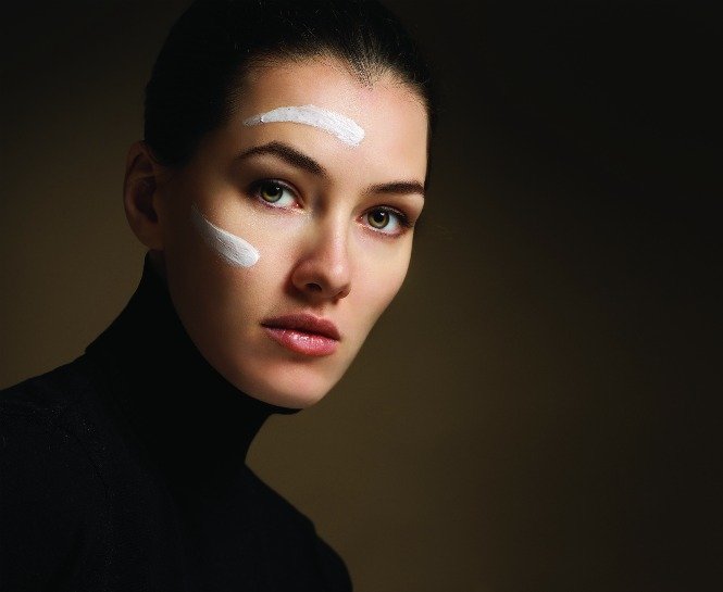 YAŞLANMA KARŞITI ÜRÜNLER HAKKINDA EN MERAK EDİLENLER