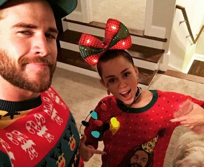 ÜNLÜLERİN EĞLENCELİ YENİ YIL PAYLAŞIMLARI