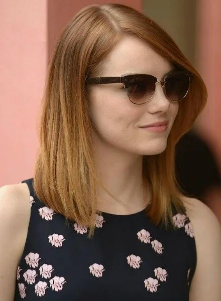 EMMA STONE'UN EN DİKKAT ÇEKİCİ SAÇ MODELLERİ bvc