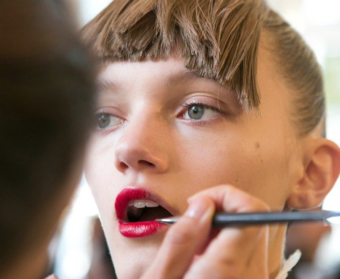 KALICI RUJ RENGİ İÇİN KULLANMANIZ GEREKEN EN DOĞRU DUDAK FIRÇALARI