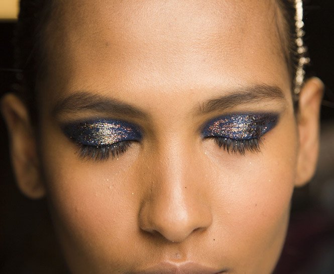 MAKYAJ ARTİSTLERİNİN DE SEVDİĞİ EN İYİ 7 SİMLİ FAR