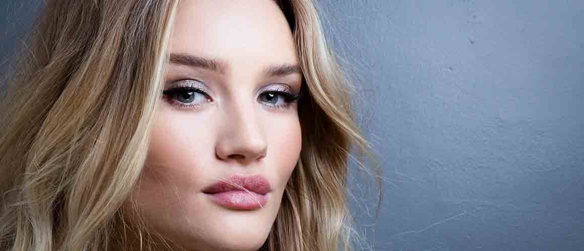 Modellerin Işıldayan Bir Cilt İçin Favori Serumları