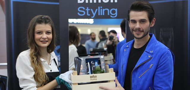 BRAUN DÜNYANIN EN ROMANTİK HEDİYESİNİ BULDU!