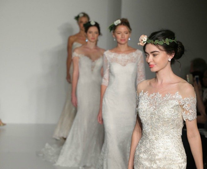 2017’NİN EN ETKİLEYİCİ GELİNLİK MODELLERİ