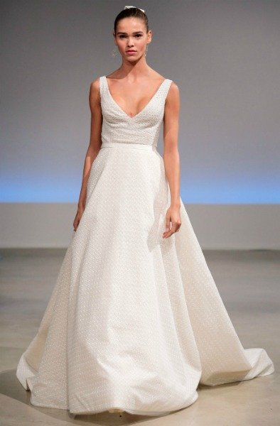 2017'NİN EN ETKİLEYİCİ GELİNLİK MODELLERİ m