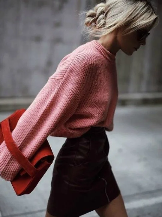 BAŞROLDE PEMBE VE KIRMIZININ OLDUĞUNU İLHAM VERİCİ SOKAK STİLLERİ bfgsss