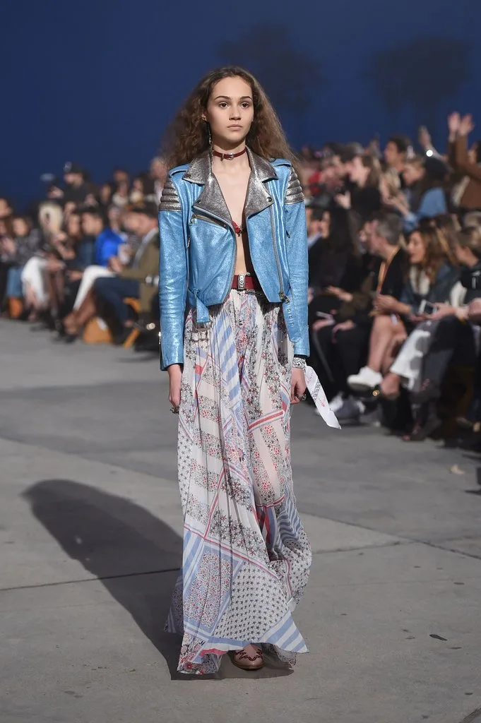 GIGI HADID VE TOMMY HILFIGER İŞBİRLİĞİ PODYUMA DAMGASINI VURDU (20)