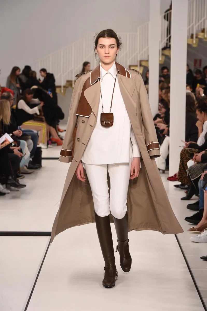 TOD'S SONBAHAR-KIŞ 201718 DEFİLESİNDEN ÖNE ÇIKANLAR (4)