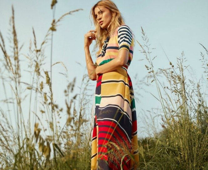 TOMMY HILFIGER İLKBAHAR / YAZ 2017 DEFİLESİNİ CANLI İZLEYİN