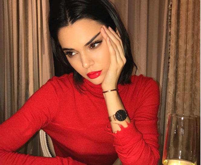 YILDIZLARIN FAVORİ KIRMIZI RUJLARI