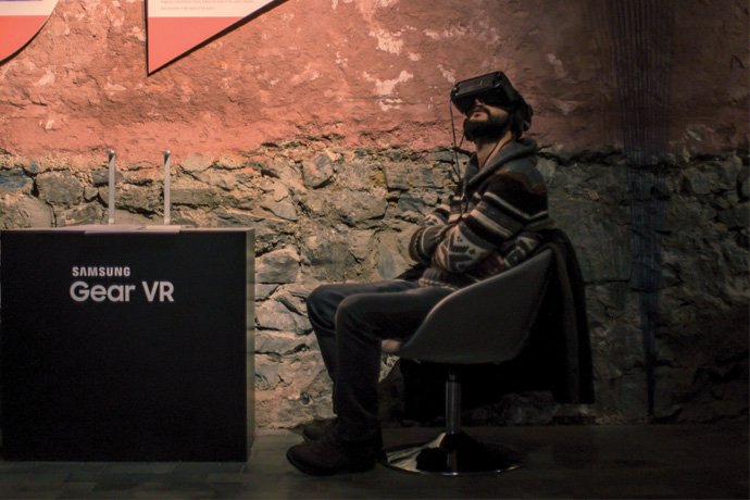 !F YARIN KAPSAMINDA SANAL GERÇEKLİK VE İNTERAKTİF HİKAYELER SERGİSİ