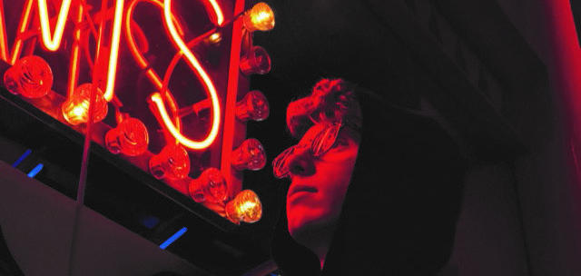 IPHONE İLE DÜNYANIN DÖRT BİR YANINDAN BÜYÜLEYİCİ GECE FOTOĞRAFLARI