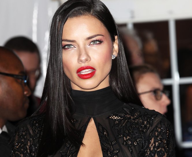 DÜN GECE GERÇEKLEŞEN AMFAR GALA’NIN EN ŞIK ANLARI