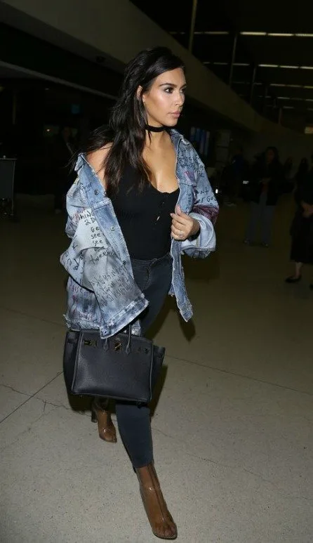 ÜNLÜLERDEN DENIM CEKET KOMBİN ÖNERİLERİ 43